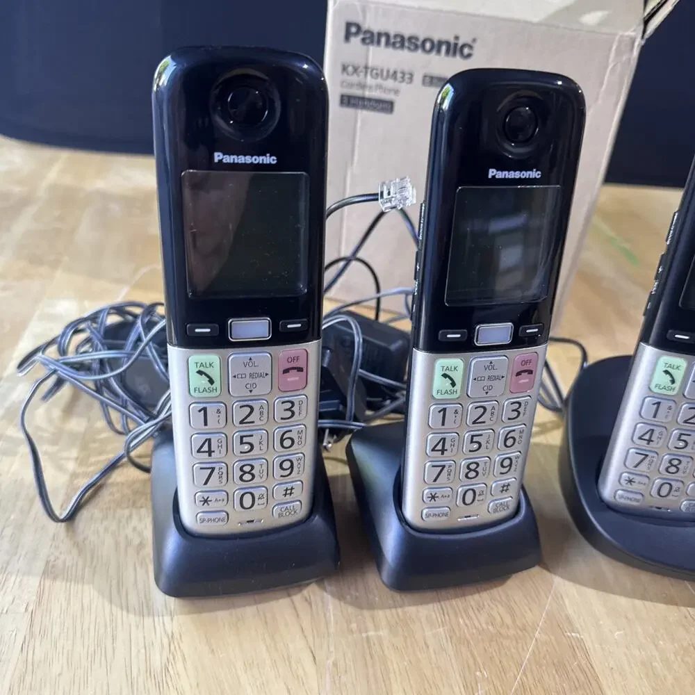 Panasonic KX-TGU433B 3 Handset Cordless Phone Large Display Call Block Black